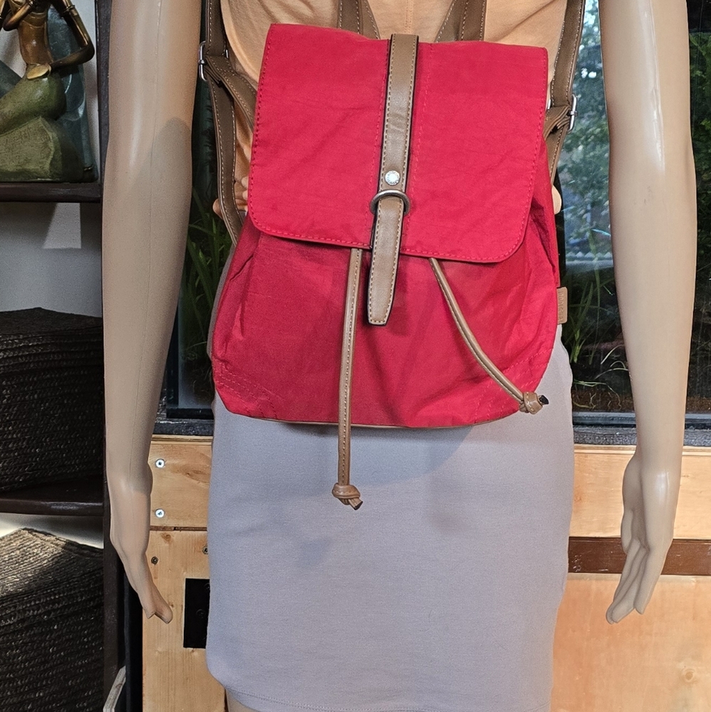 Roots Red Drawstring Backpack - Picture 3 of 15